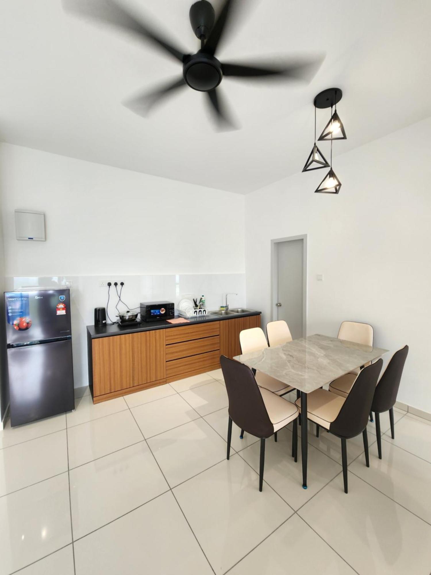 Executive - The Horizon Apartment